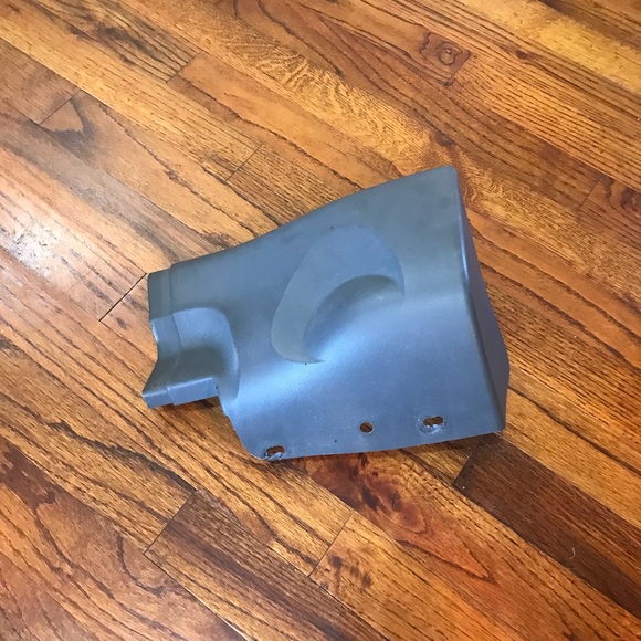 GM Other - Chevy Tahoe Z71 Molding Left Driver Rear Quarter Panel Trim Fender 15768599